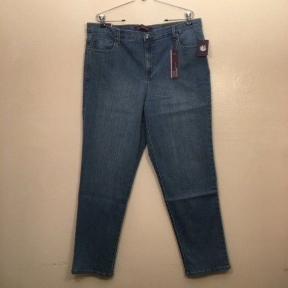 Gloria Vanderbilt Amanda Denim Blue Jeans Size 16W Average NWT - Picture 2 of 10